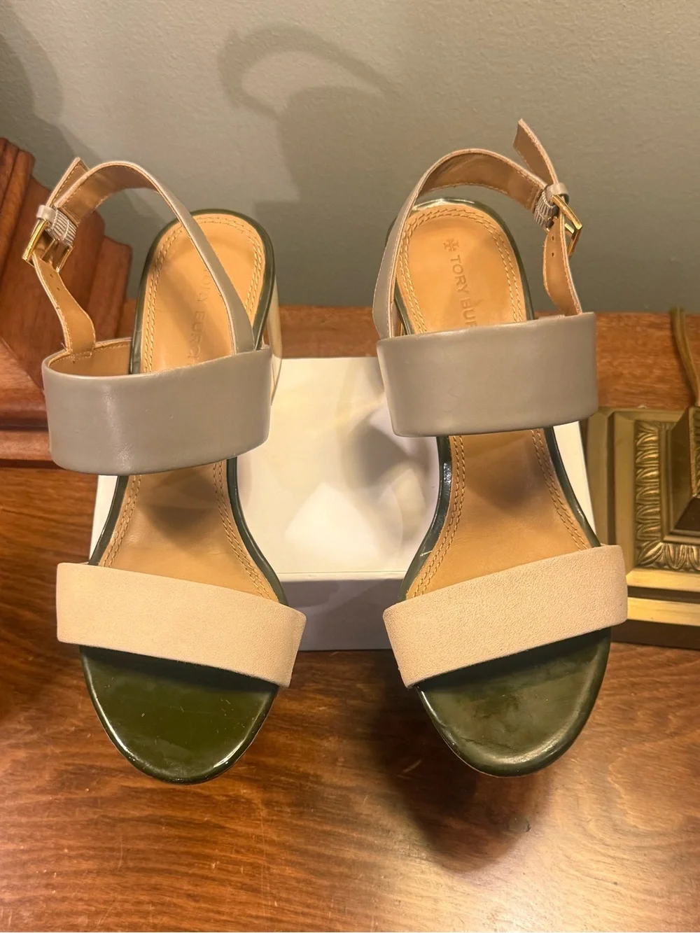 Tory Burch Gigi T Slingback Block Heel Sandals Gray Heron Taupe Leather Size 7